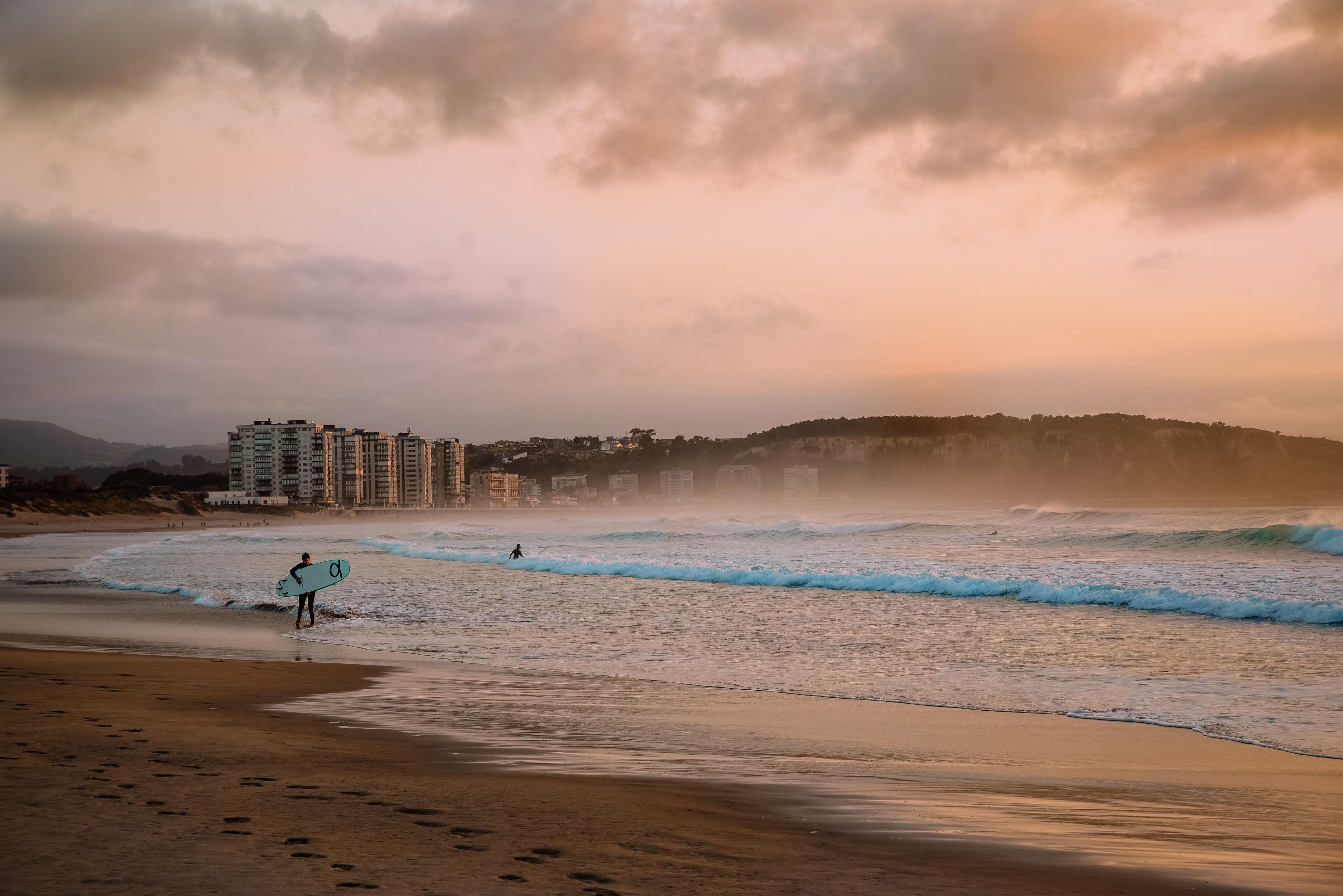 SurfWeek image